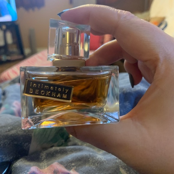 David Beckham cologne, intimately Beckham , full bottle - Picture 2 of 5